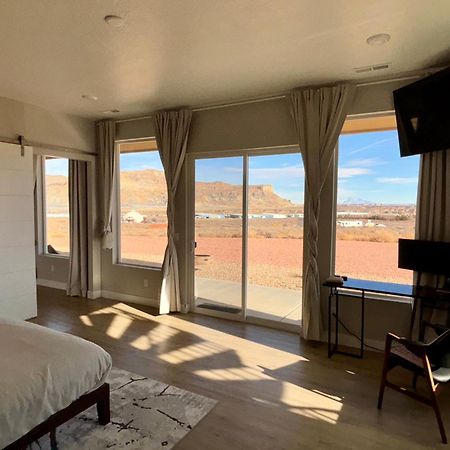 Page Arizona Border Town- Crimson Suite, Desert Canyon Getaway With Views 빅 워터 외부 사진
